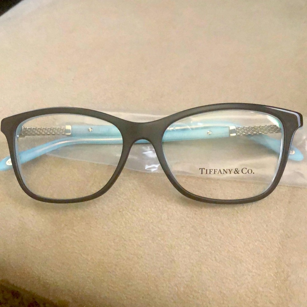 Store Closing.Authentic Frames - image 1